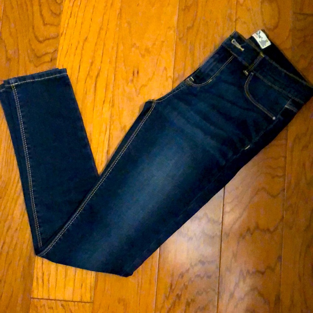 Jordache blue jean super skinny. size:12